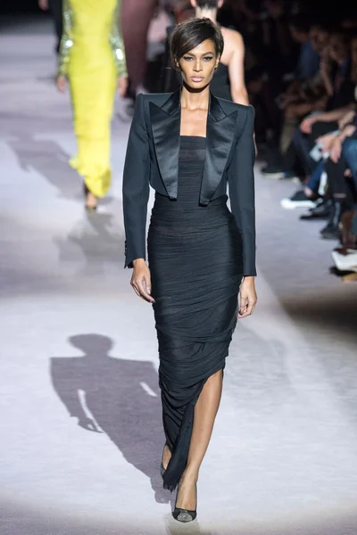 Look 32